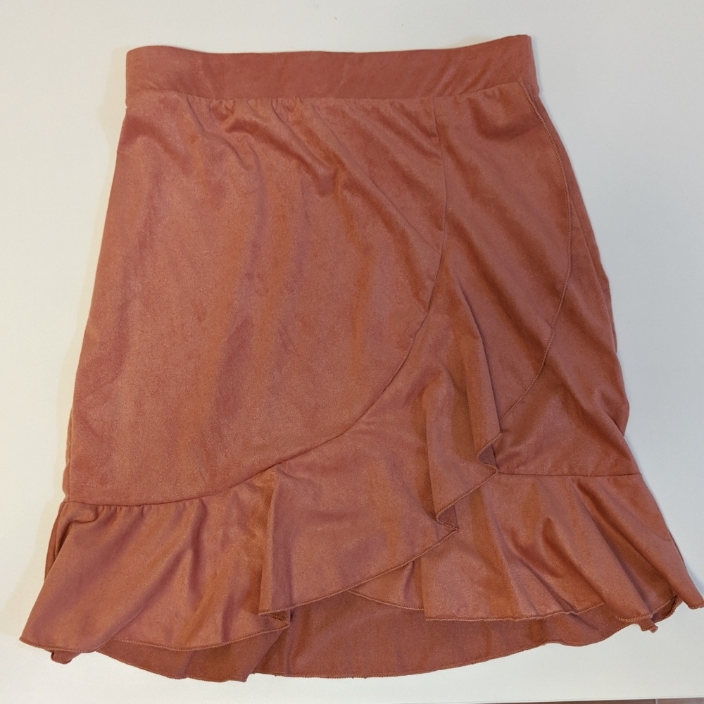 Charlotte Russe ✨ Faux suede pink skirt